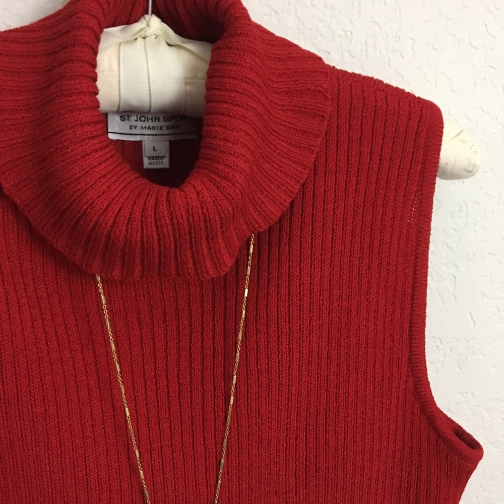 ♥️DELETING TONIGHT♥️ St. John Sport Sweater Tank - Picture 3 of 7